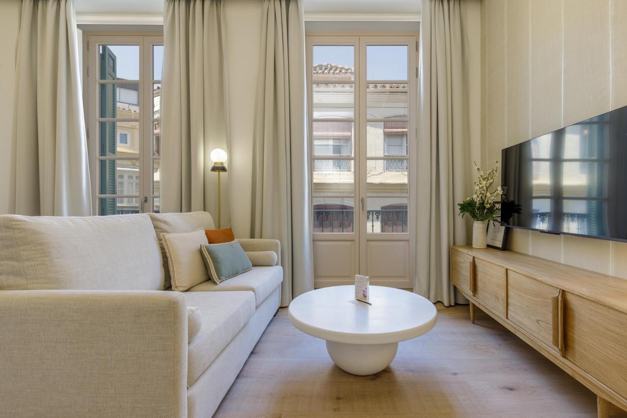 Marques De Velazquez II By Caleta Homes Malaga Luaran gambar